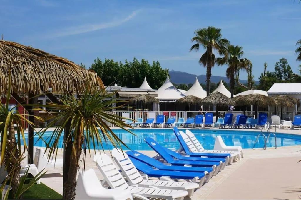 Le Moorea Mobilhome Le Montourey 4 Etoiles Campeggio