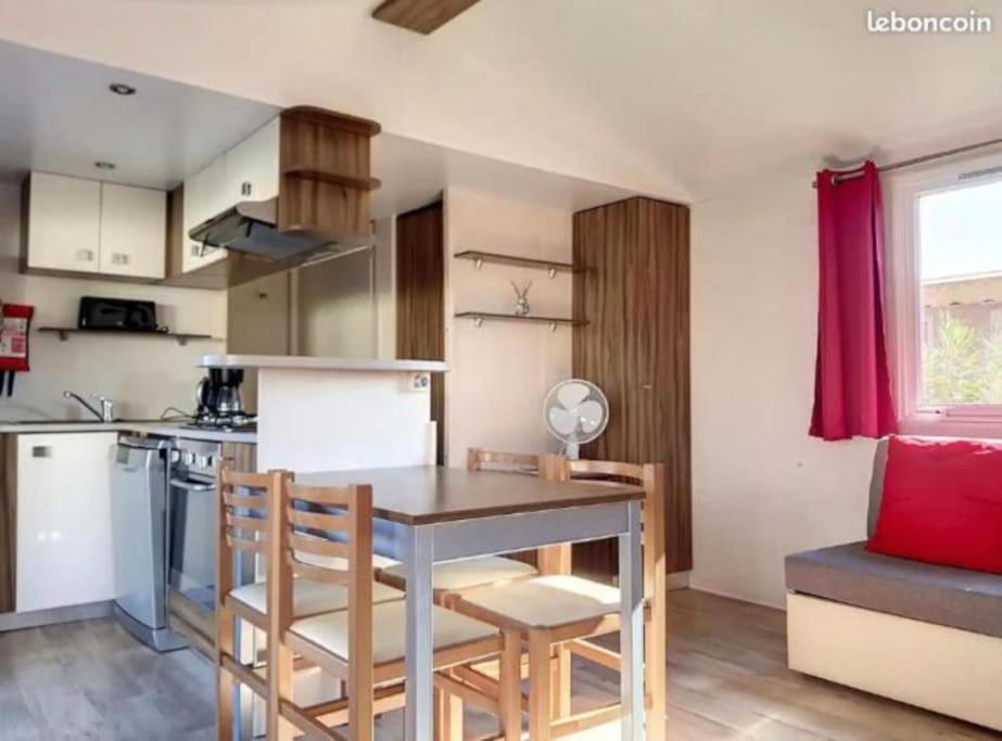 Campsite Le Moorea Mobilhome Le Montourey 4 Etoiles Frejus